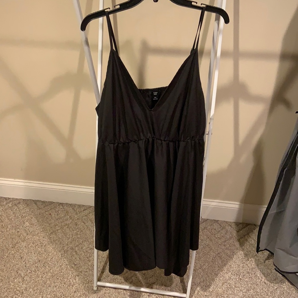 NWOT Shein women’s black dress